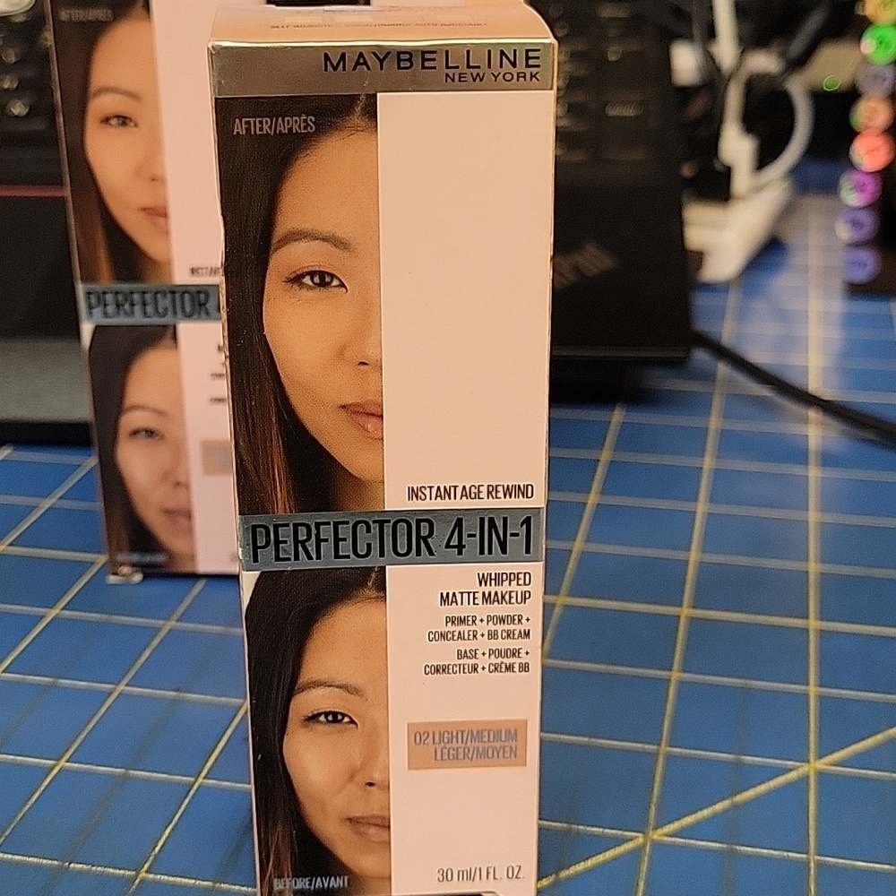 Maybelline 02 Light/Medium Self-Adjusting Shade New Sealed Box 30ml